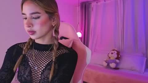 Snapshot of nallahh_ chatting on 11.10.25 Nallah online show from 11.10.25