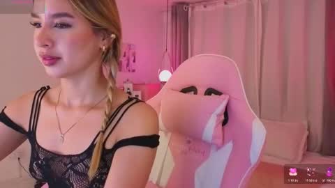 Snapshot of nallahh_ chatting on 11.15.25 Nallah online show from 11.15.25