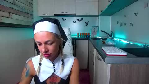 Snapshot of nally_ferrari chatting on 10.30.25 Nally online show from 10.30.25