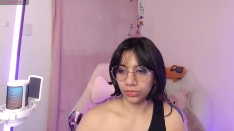 nami_usagi online show from 10.21.25