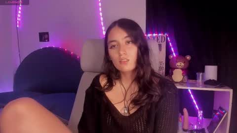 nami_white online show from 09.25.25