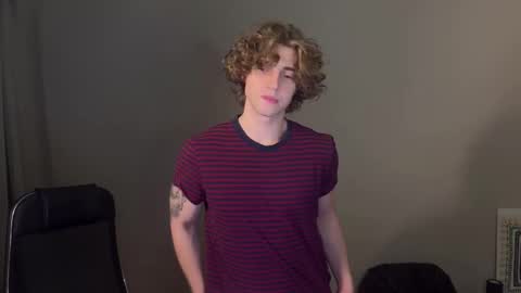 Snapshot of namiraaxel chatting on 10.28.25 Georges online show from 10.28.25