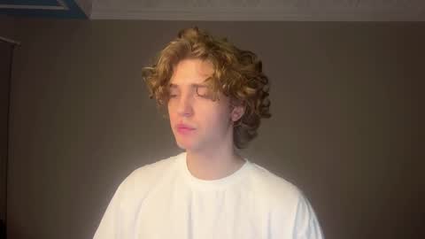 Snapshot of namiraaxel chatting on 11.13.25 Georges online show from 11.13.25