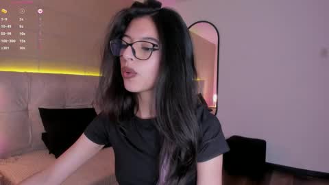 Nana  online show from 01.15.26