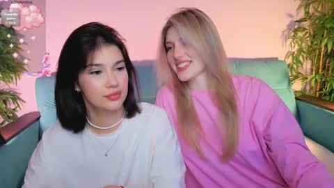 Snapshot of nanami_v02 chatting on 10.04.25 Maeve online show from 10.04.25