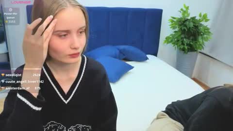 Snapshot of nanami_v02 chatting on 10.19.25 Maeve online show from 10.19.25