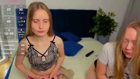 Snapshot of nanami_v02 chatting on 11.01.25 Maeve online show from 11.01.25