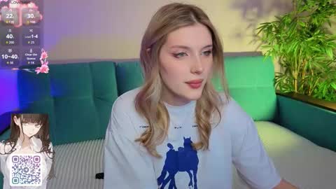 Snapshot of nanami_v02 chatting on 11.03.25 Maeve online show from 11.03.25