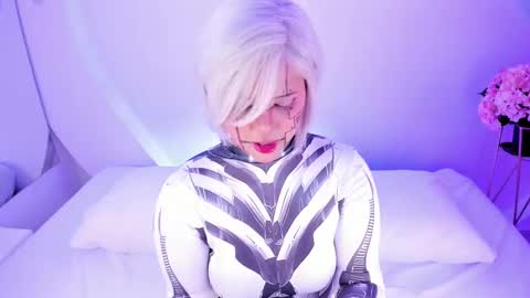 NanaOsaky online show from 12.15.25