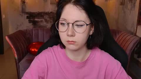 Snapshot of nancymartinez chatting on 10.16.25 nancymartinez online show from 10.16.25