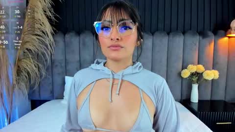 Snapshot of nanda_vixen_ chatting on 02.11.26 Nanda online show from 02.11.26