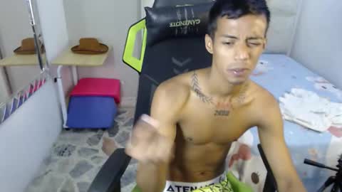 Snapshot of nando_col chatting on 10.01.25 nando_col online show from 10.01.25