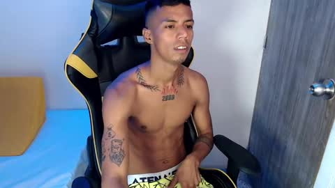 Snapshot of nando_col chatting on 10.04.25 nando_col online show from 10.04.25