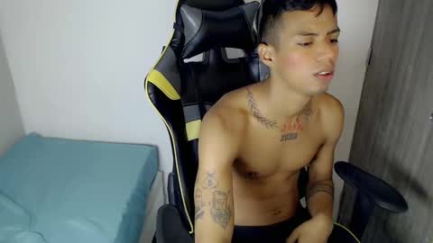 Snapshot of nando_col chatting on 10.17.25 nando_col online show from 10.17.25