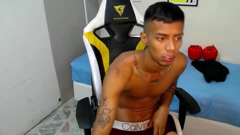 Snapshot of nando_col chatting on 10.19.25 nando_col online show from 10.19.25