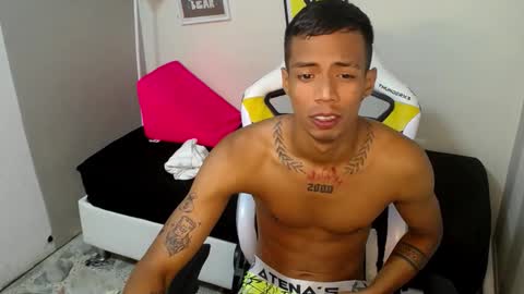 Snapshot of nando_col chatting on 11.15.25 nando_col online show from 11.15.25