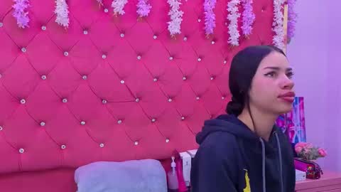 Snapshot of nanis_james21 chatting on 11.08.25 nanis james21 online show from 11.08.25