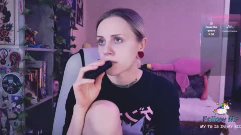 Monday-Friday 12-4 AM and 6-9 AM New York time online show from 03.12.26