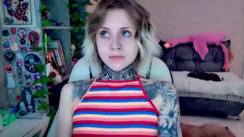 Snapshot of nanitamoore chatting on 07.22.26 Monday-Friday 12-4 AM and 6-9 AM New York time online show from 07.22.26