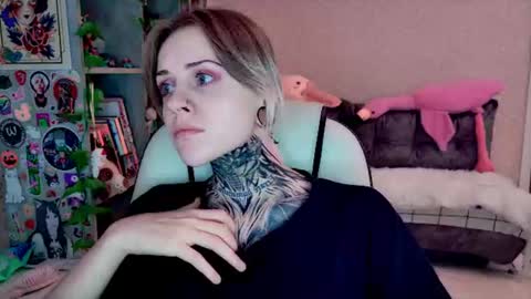 Snapshot of nanitamoore chatting on 07.24.26 Monday-Friday 12-4 AM and 6-9 AM New York time online show from 07.24.26