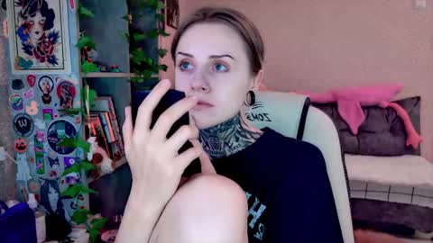 Snapshot of nanitamoore chatting on 07.25.26 Monday-Friday 12-4 AM and 6-9 AM New York time online show from 07.25.26