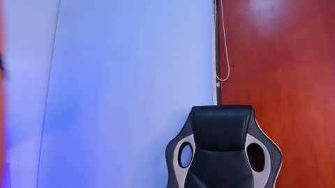 Snapshot of nanny18hornny chatting on 10.05.25 nanny18hornny online show from 10.05.25