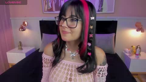 Naoko online show from 01.21.25