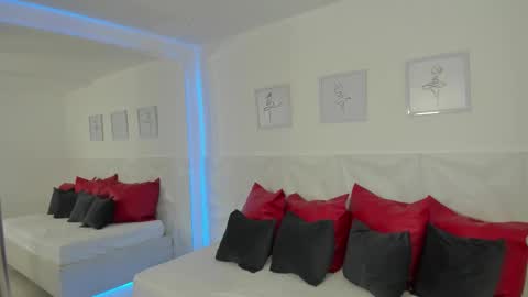 Snapshot of naomi_amoretti chatting on 02.25.26 Naomi Amoretti online show from 02.25.26