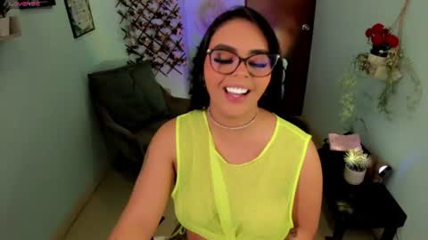 Snapshot of naomi_aniston chatting on 06.19.26 naomi_aniston online show from 06.19.26