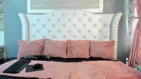 naomi online show from 09.23.25