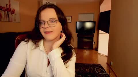 Snapshot of naomi_di chatting on 07.20.26 naomi_di online show from 07.20.26