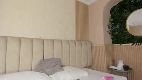 Naomi online show from 04.13.26