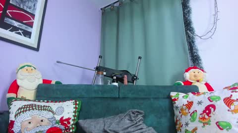 Nahomi Jones online show from 12.06.24