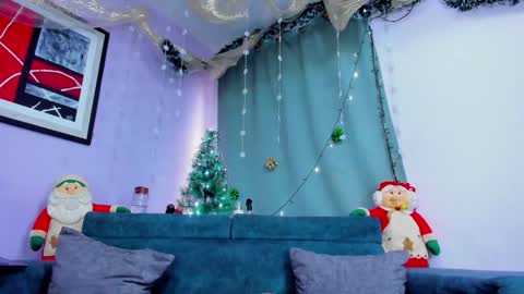 Nahomi Jones online show from 12.28.24