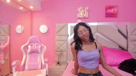 naomi_sara online show from 09.22.25