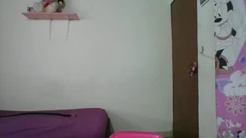 Mia online show from 12.22.24