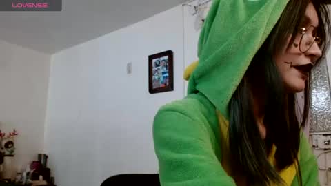 Snapshot of naomi_unu chatting on 06.13.26 Naomi online show from 06.13.26