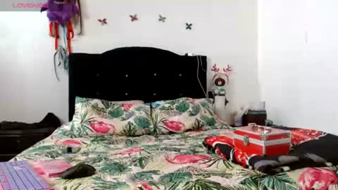 Snapshot of naomi_unu chatting on 06.19.26 Naomi online show from 06.19.26