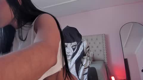 Heidy  online show from 11.02.25