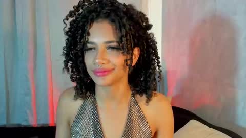 Snapshot of naomidawsonn chatting on 03.12.25 naomidawson online show from 03.12.25