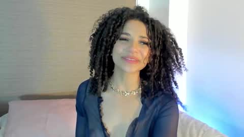 Snapshot of naomidawsonn chatting on 09.12.25 naomidawson online show from 09.12.25