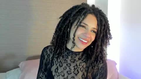 Snapshot of naomidawsonn chatting on 09.21.25 naomidawson online show from 09.21.25