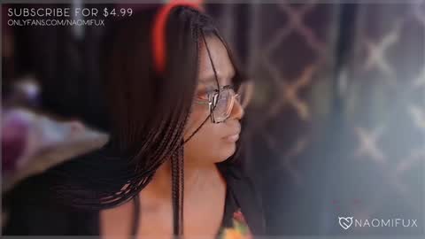 Snapshot of naomifux chatting on 12.08.24 Naomi online show from 12.08.24