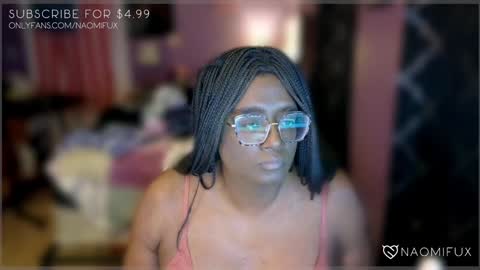 Snapshot of naomifux chatting on 12.14.24 Naomi online show from 12.14.24