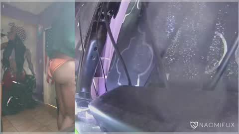 Snapshot of naomifux chatting on 03.04.25 Naomi online show from 03.04.25