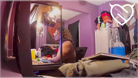 Snapshot of naomifux chatting on 03.05.25 Naomi online show from 03.05.25