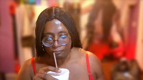 Snapshot of naomifux chatting on 10.21.25 Naomi online show from 10.21.25