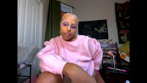 Snapshot of naomigiirl6 chatting on 12.21.24 Naomigiirl6 online show from 12.21.24
