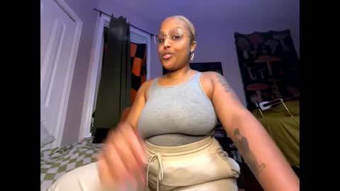 Snapshot of naomigiirl6 chatting on 12.30.24 Naomigiirl6 online show from 12.30.24