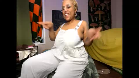 Snapshot of naomigiirl6 chatting on 01.24.25 Naomigiirl6 online show from 01.24.25